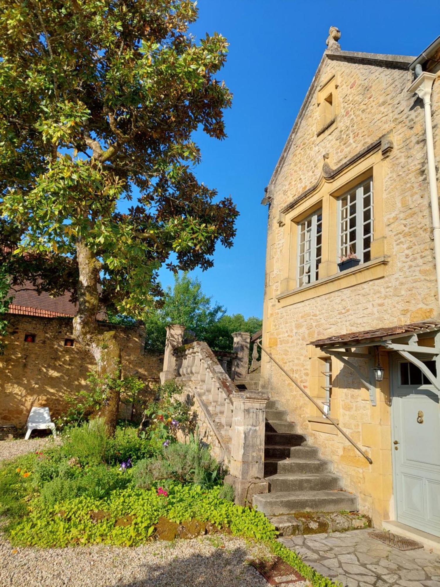 Rue Du Chateau Lalinde ภายนอก รูปภาพ